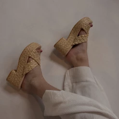 CLOTHING Matisse Reflection Platform Sandal