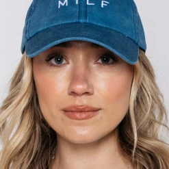ACCESSORIES BRIGHTSIDE The Label MILF Hat