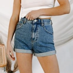 CLOTHING BDG Roll Hem Mom Short 12 CLOTHING BDG Roll Hem Mom Short